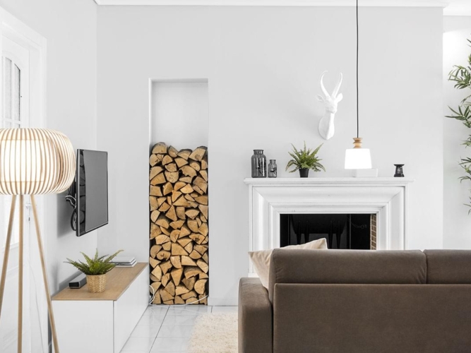 living room in Koropi